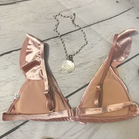 👙Pink Ruffle Bikini - Picture 4 of 5